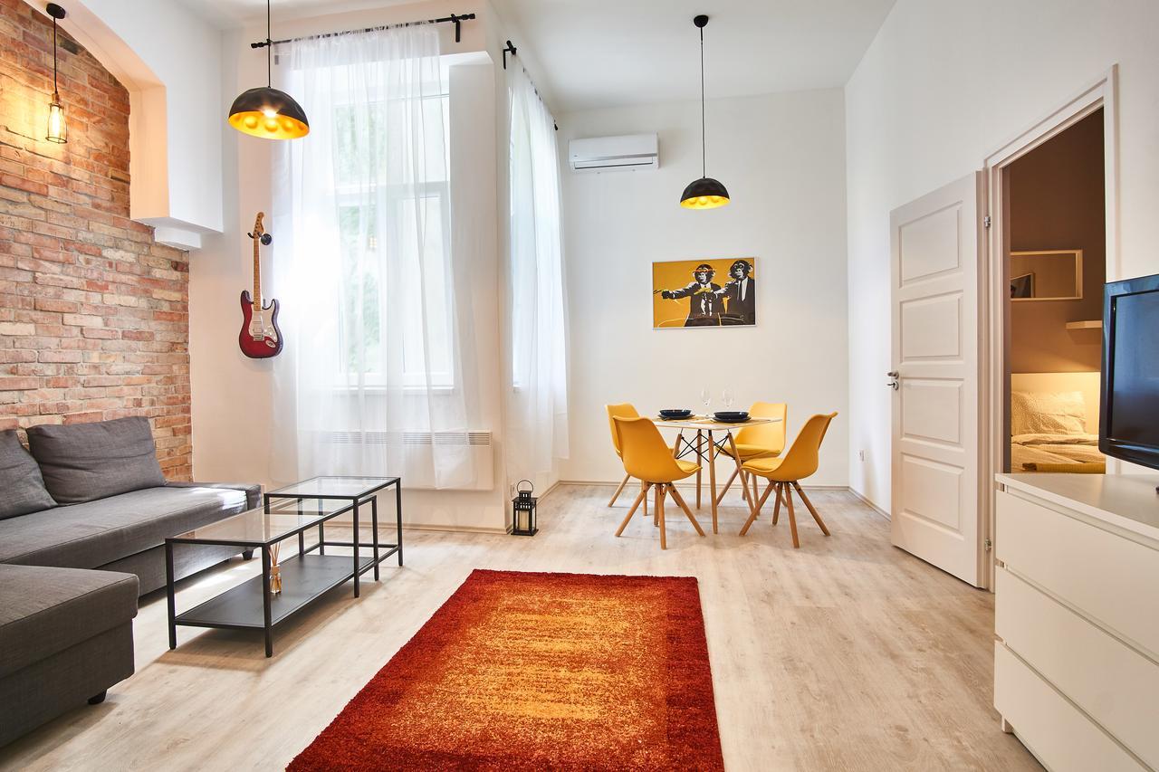 Design Apartment In The City Center With Ac Будапеща Екстериор снимка