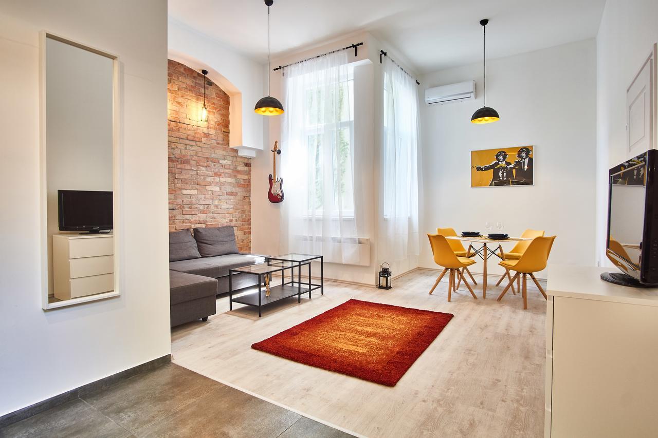 Design Apartment In The City Center With Ac Будапеща Екстериор снимка